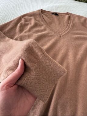 Women's 2X V-Neck 100% Cashmere Sweater - Tan